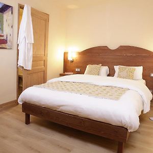 3 Rooms 4 or